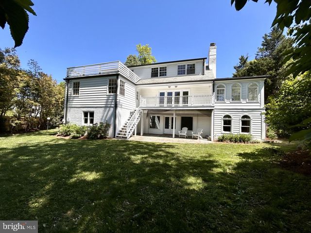 5100 UPTON ST NW, Washington, DC 20016