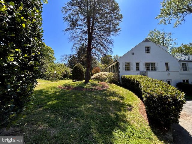 5100 UPTON ST NW, Washington, DC 20016