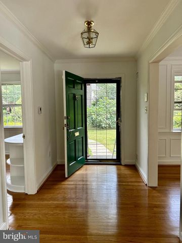 5100 UPTON ST NW, Washington, DC 20016