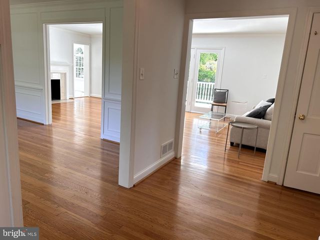 5100 UPTON ST NW, Washington, DC 20016