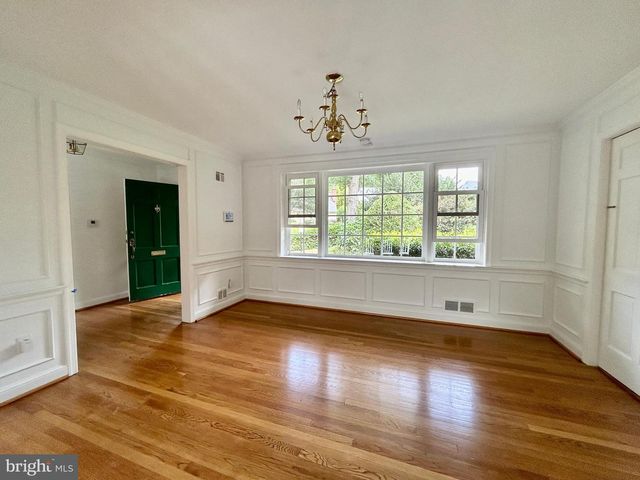 5100 UPTON ST NW, Washington, DC 20016