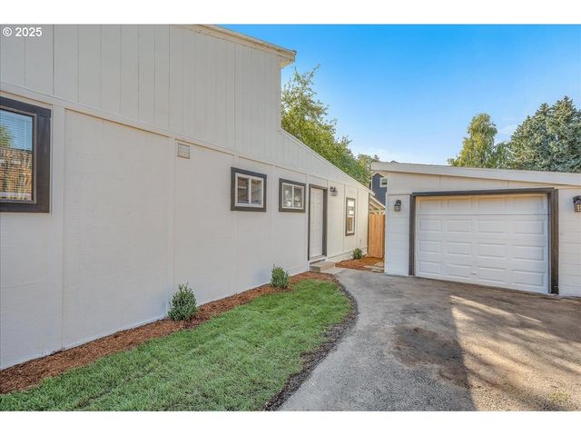 8125 Se 52ND Ave, Portland, OR 97206