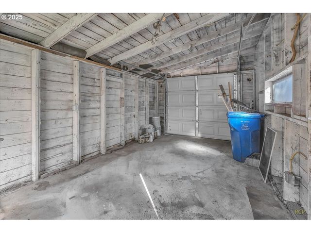 8125 Se 52ND Ave, Portland, OR 97206