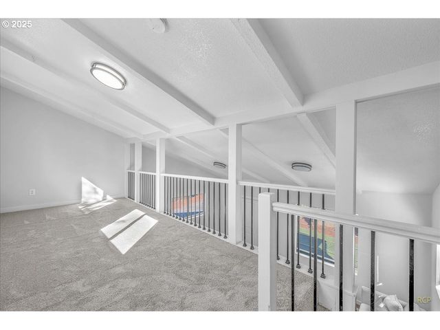 8125 Se 52ND Ave, Portland, OR 97206