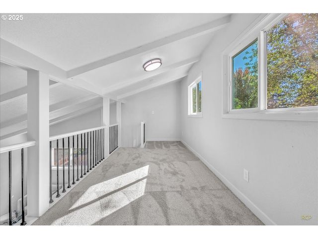 8125 Se 52ND Ave, Portland, OR 97206