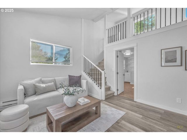 8125 Se 52ND Ave, Portland, OR 97206