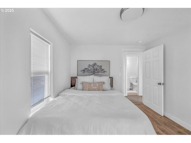 8125 Se 52ND Ave, Portland, OR 97206