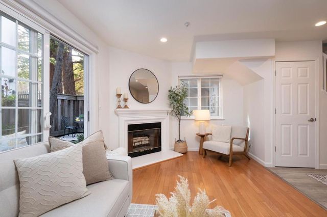 358 N El Camino Real 13, San Mateo, CA 94401