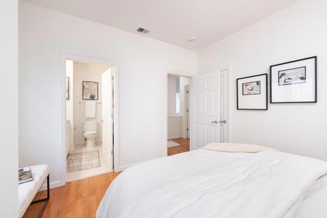 358 N El Camino Real 13, San Mateo, CA 94401