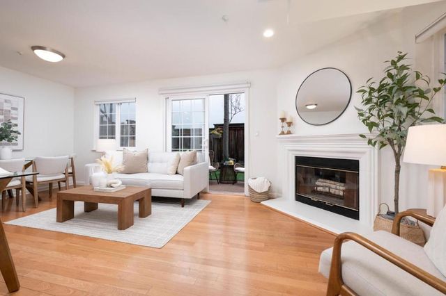 358 N El Camino Real 13, San Mateo, CA 94401