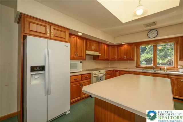 3231 Fairland Drive, North Whitehall Twp, PA 18078