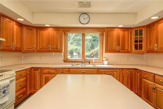 3231 Fairland Drive, North Whitehall Twp, PA 18078