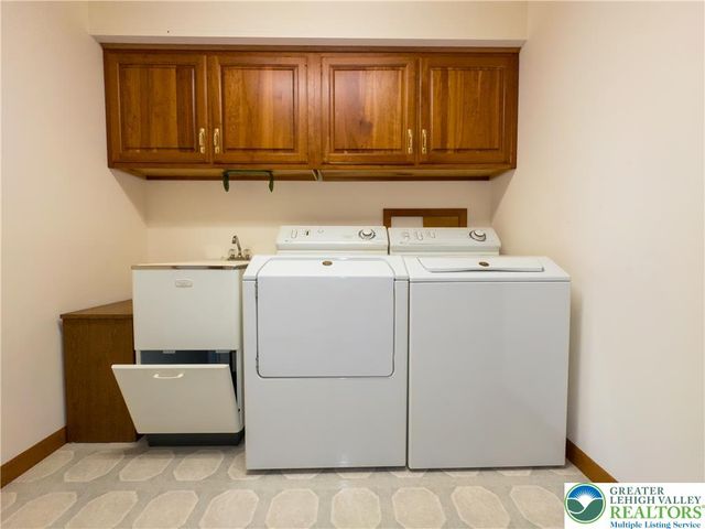 3231 Fairland Drive, North Whitehall Twp, PA 18078