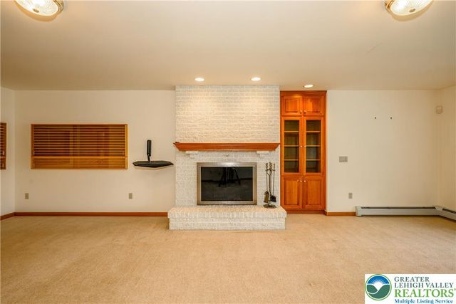 3231 Fairland Drive, North Whitehall Twp, PA 18078