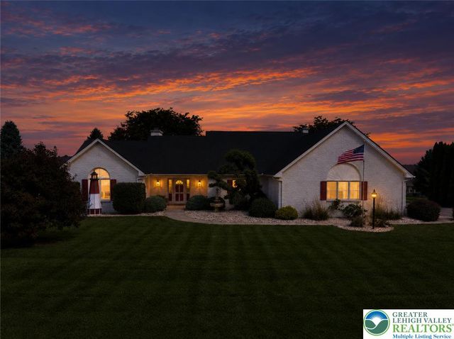 3231 Fairland Drive, North Whitehall Twp, PA 18078
