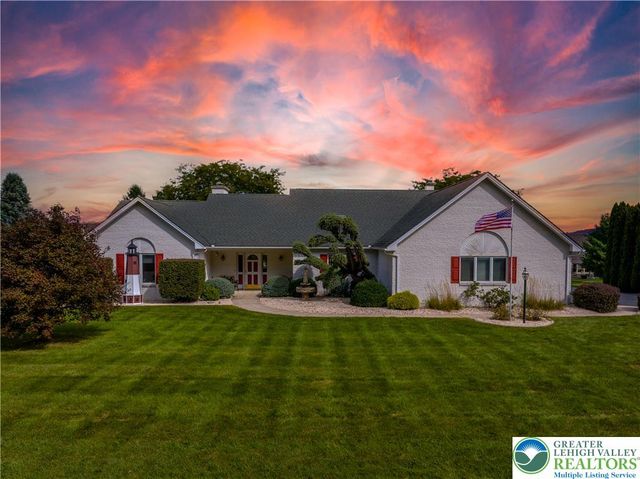 3231 Fairland Drive, North Whitehall Twp, PA 18078