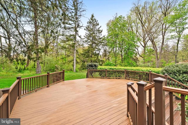 6783 CHAPEL RD, New Hope, PA 18938