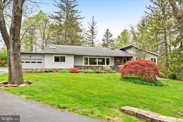 6783 CHAPEL RD, New Hope, PA 18938