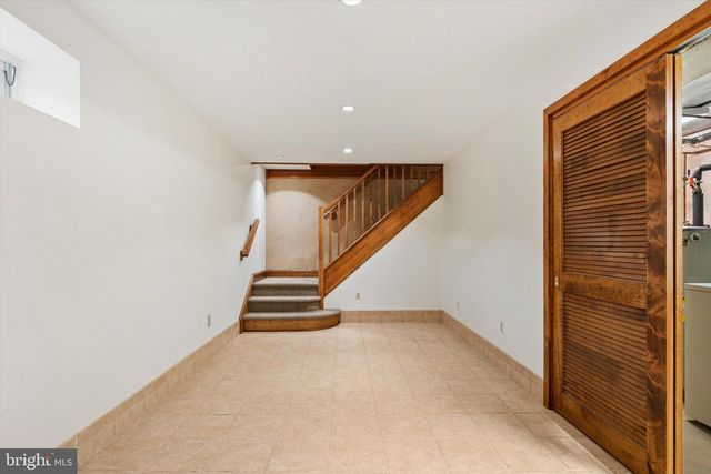 6783 CHAPEL RD, New Hope, PA 18938