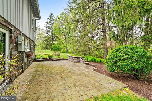 6783 CHAPEL RD, New Hope, PA 18938
