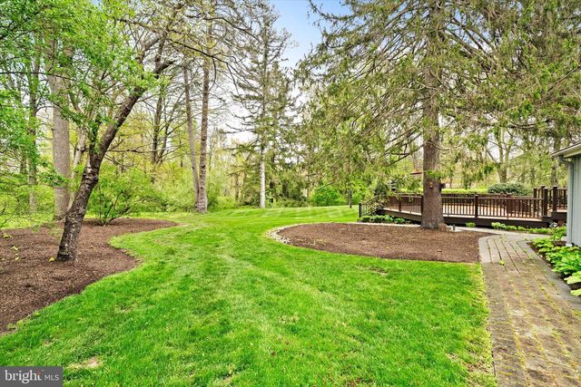 6783 CHAPEL RD, New Hope, PA 18938