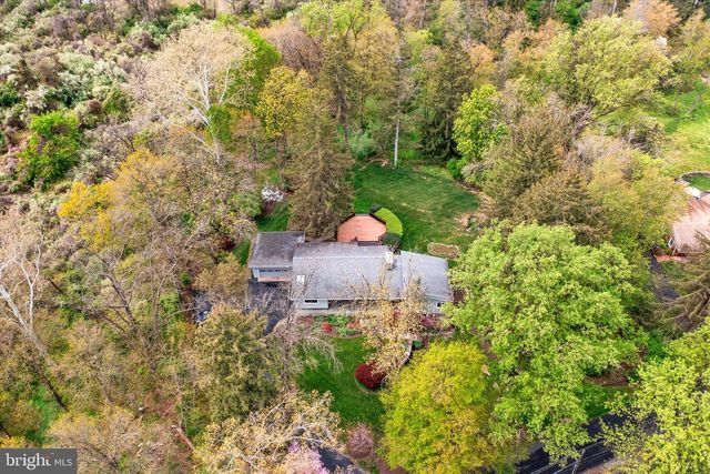 6783 CHAPEL RD, New Hope, PA 18938
