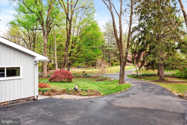 6783 CHAPEL RD, New Hope, PA 18938