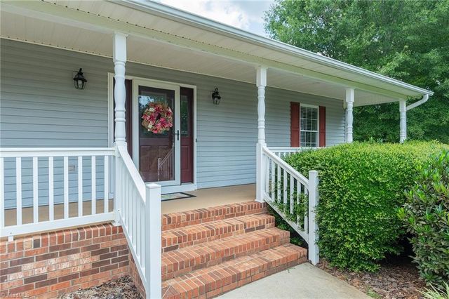 226 Augusta Drive, Lexington, NC 27295