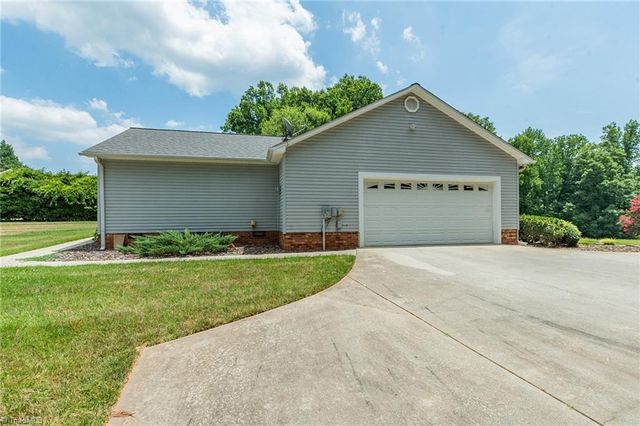 226 Augusta Drive, Lexington, NC 27295