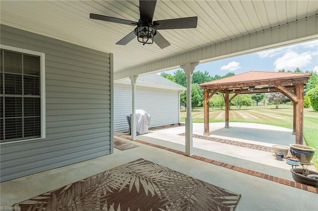 226 Augusta Drive, Lexington, NC 27295