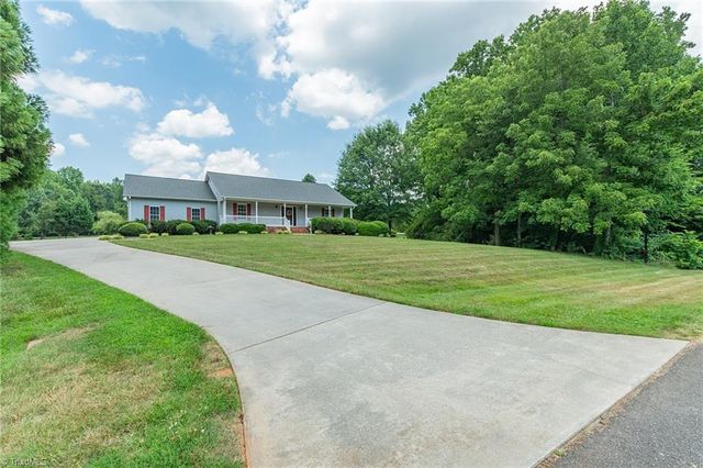226 Augusta Drive, Lexington, NC 27295