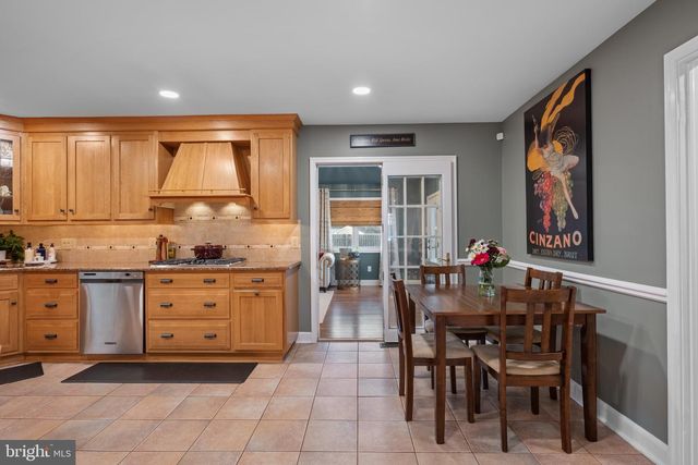 13 DEERFIELD LN, Sewell, NJ 08080