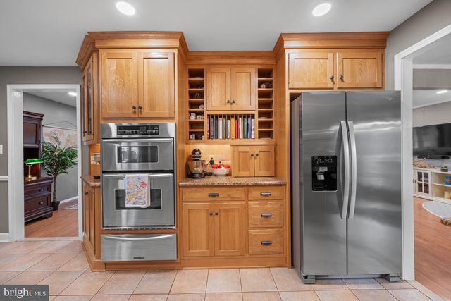 13 DEERFIELD LN, Sewell, NJ 08080