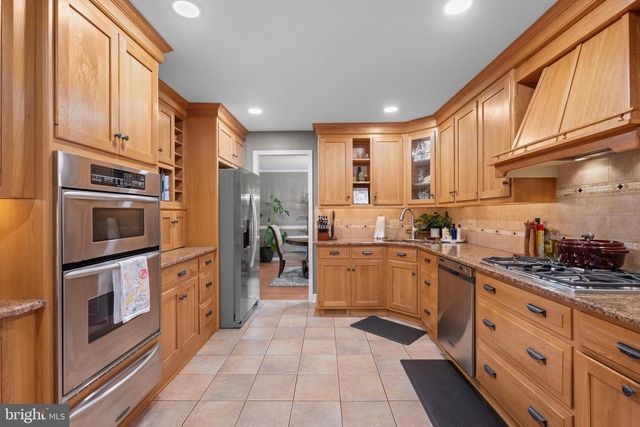 13 DEERFIELD LN, Sewell, NJ 08080