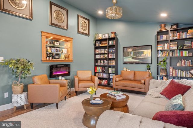 13 DEERFIELD LN, Sewell, NJ 08080