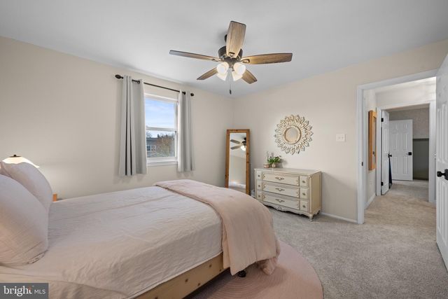 13 DEERFIELD LN, Sewell, NJ 08080