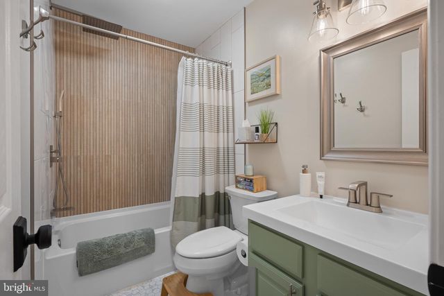 13 DEERFIELD LN, Sewell, NJ 08080