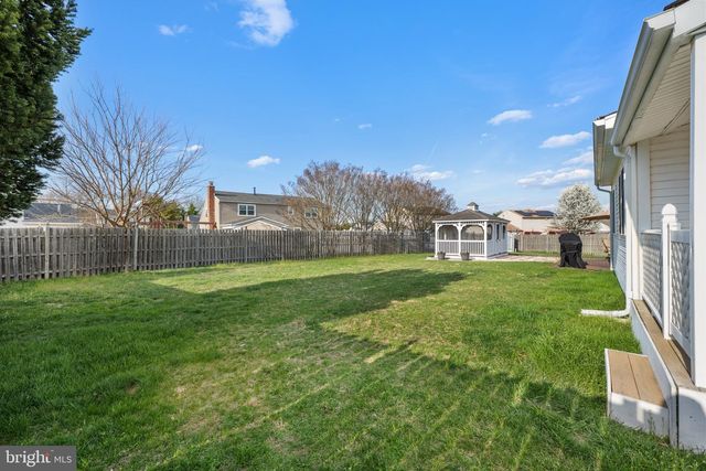 13 DEERFIELD LN, Sewell, NJ 08080