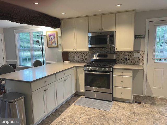 39 VAN LEER AVE, Media, PA 19063