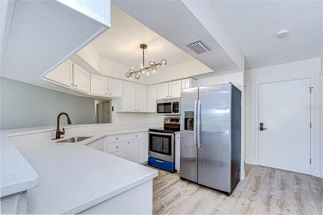 9731 62ND AVENUE N, St Petersburg, FL 33708