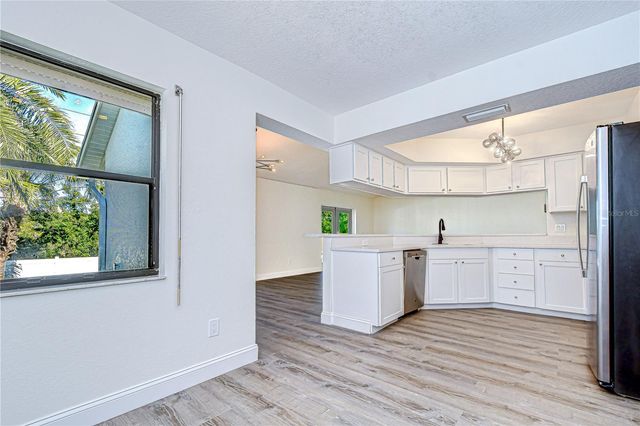 9731 62ND AVENUE N, St Petersburg, FL 33708