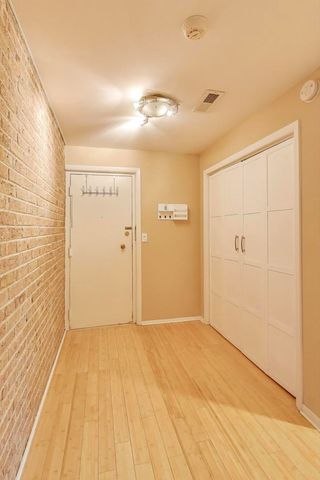 1847 Tanglewood Drive 2B, Glenview, IL 60025