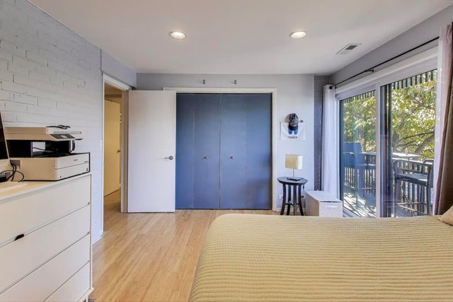 1847 Tanglewood Drive 2B, Glenview, IL 60025