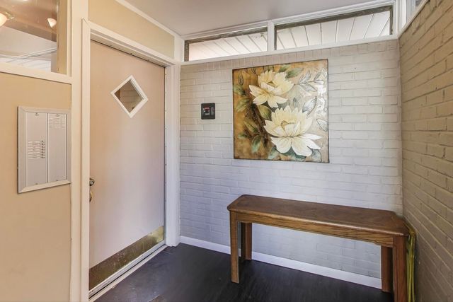 1847 Tanglewood Drive 2B, Glenview, IL 60025