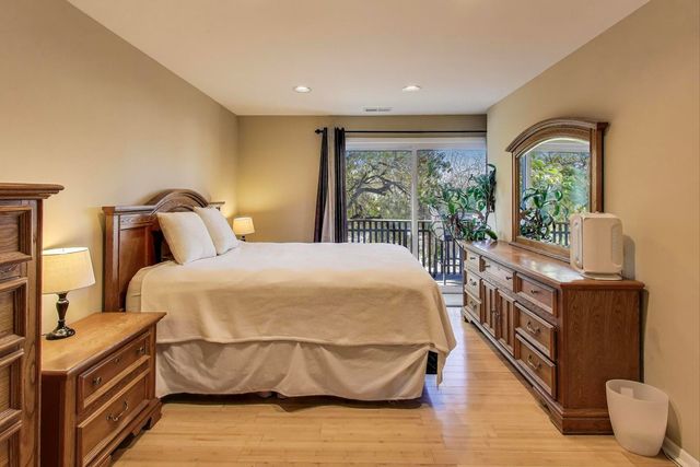 1847 Tanglewood Drive 2B, Glenview, IL 60025