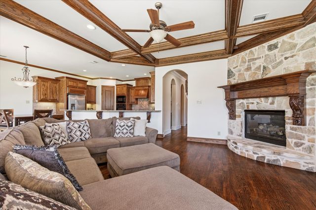 49 Pristine Pond Drive, Frisco, TX 75034