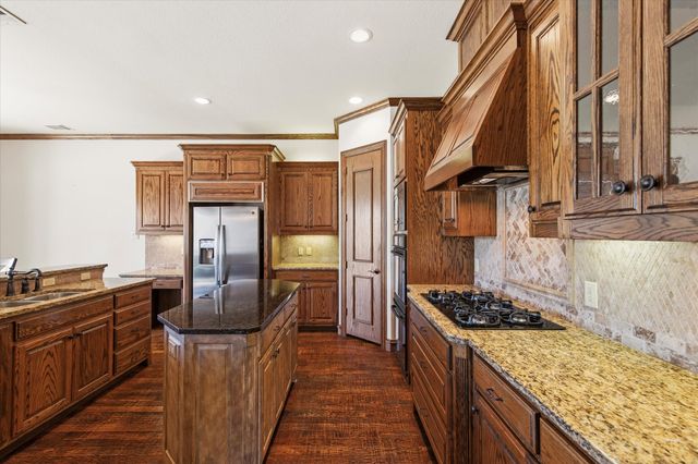 49 Pristine Pond Drive, Frisco, TX 75034