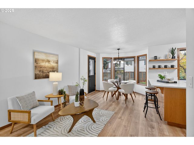 16629 Nw CHARLAIS St, Beaverton, OR 97006