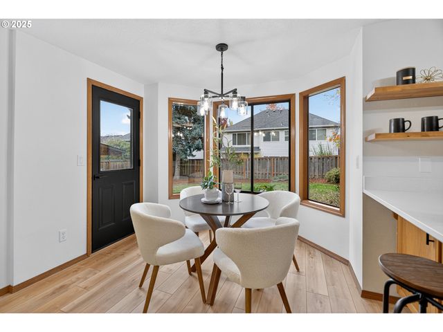 16629 Nw CHARLAIS St, Beaverton, OR 97006