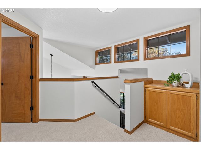 16629 Nw CHARLAIS St, Beaverton, OR 97006